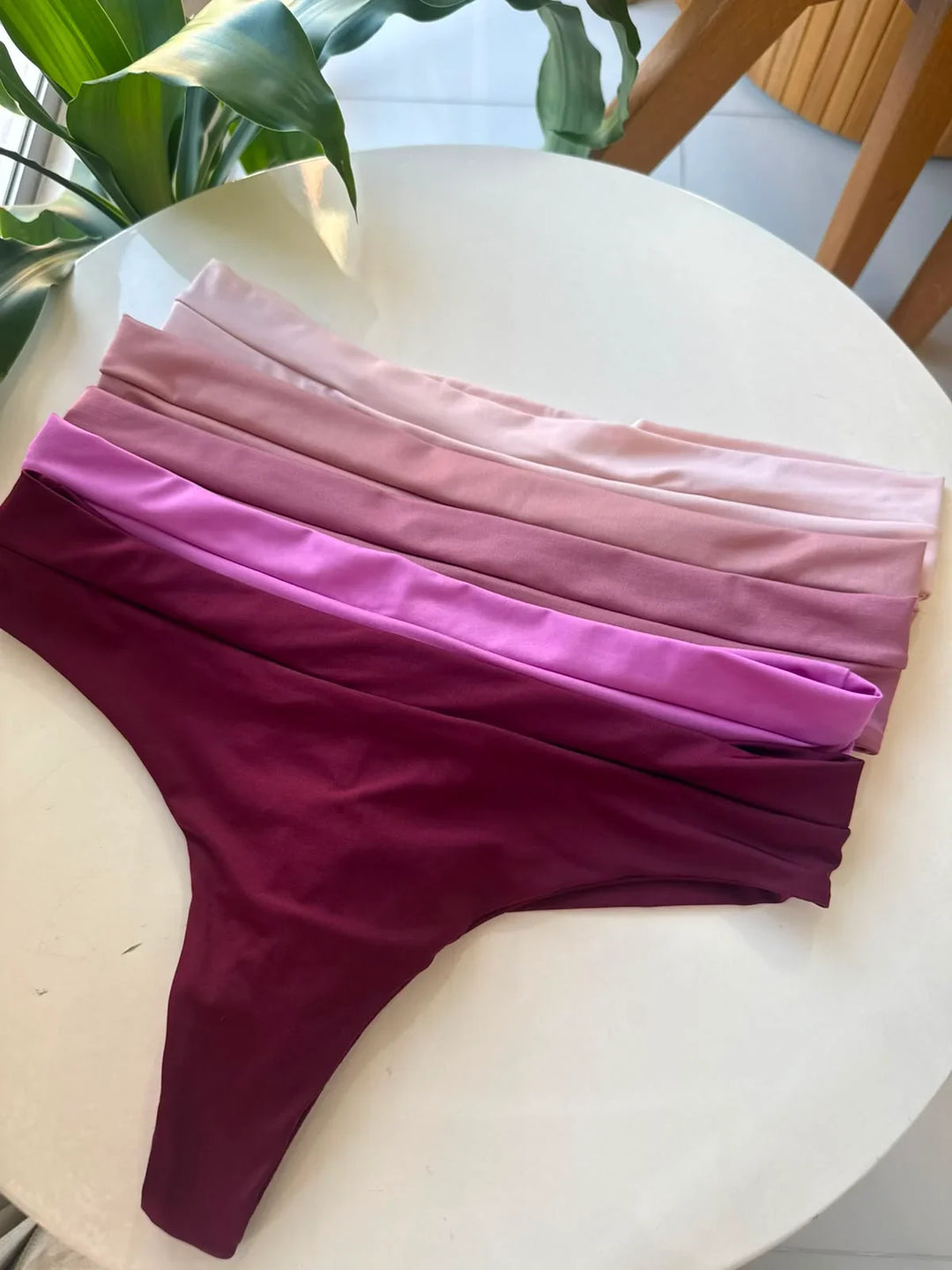 Tanga Vera - sin elásticos ni resortes